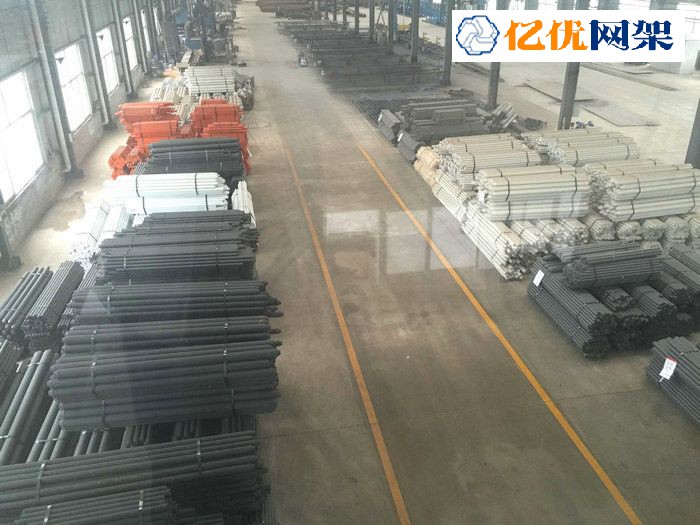 合山杆件待发货区